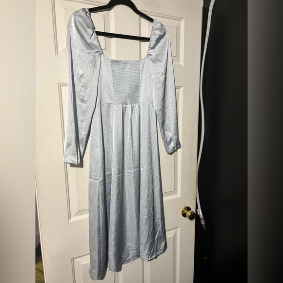 Wilfred Bridgerton Satin Dress - Picture 3 of 7